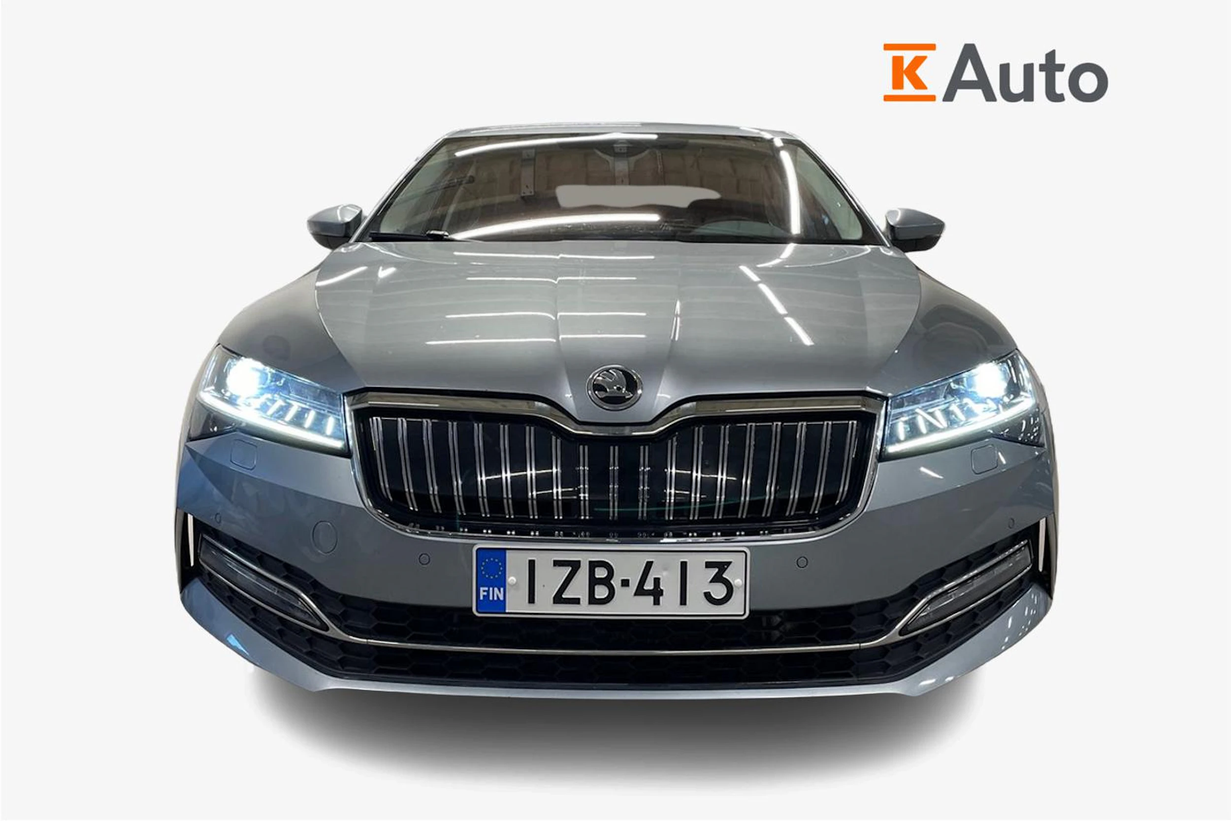 harmaa Skoda Superb 2021 kuva 4.