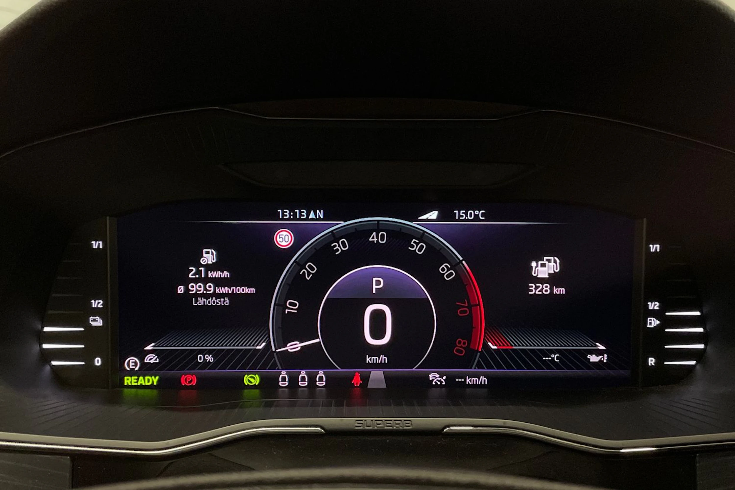 harmaa Skoda Superb 2021 kuva 13.