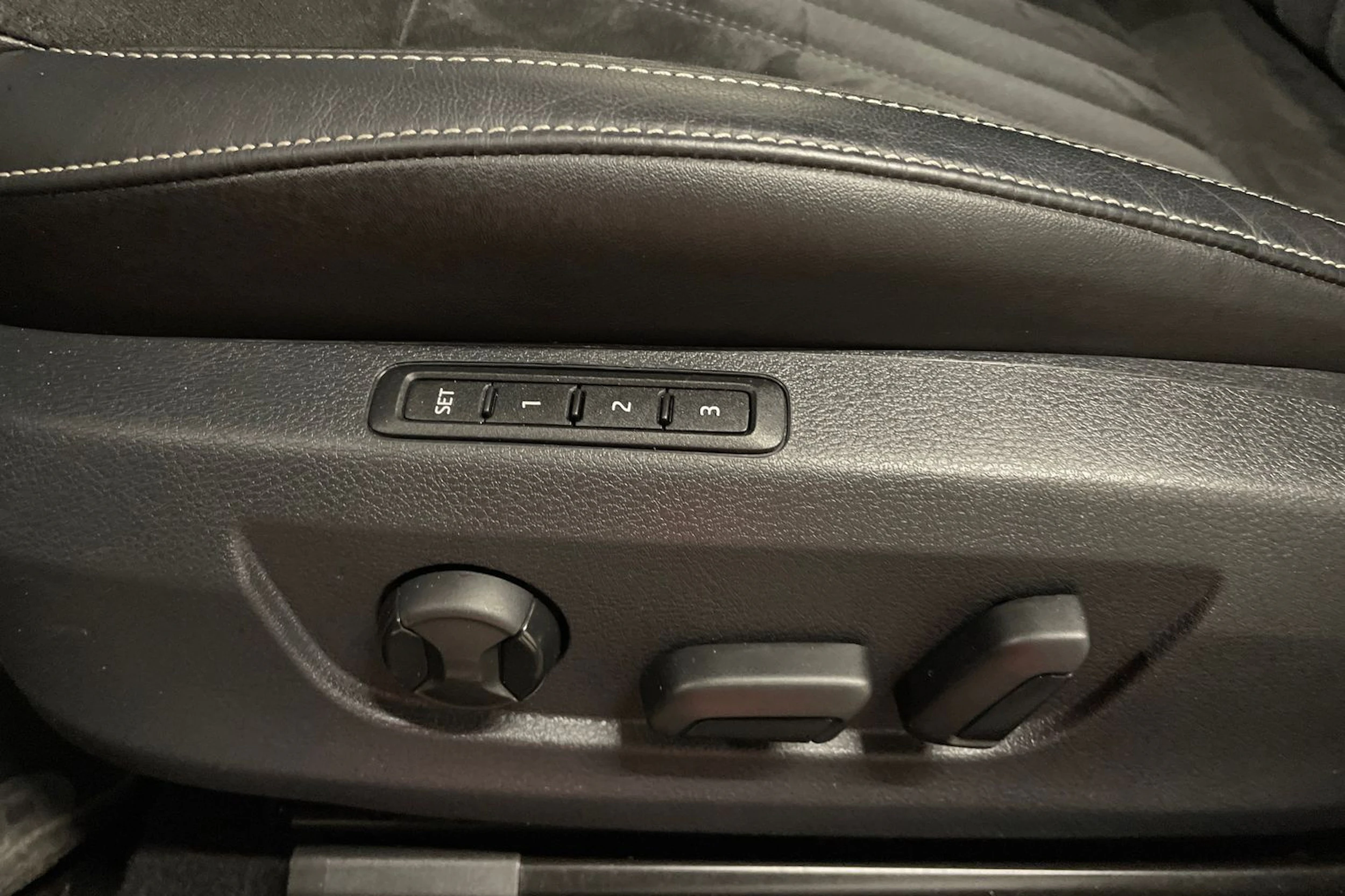 harmaa Skoda Superb 2021 kuva 24.