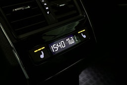musta Skoda Superb 2021 kuva 17.