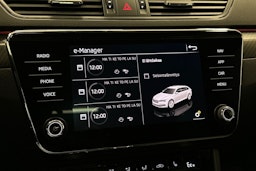musta Skoda Superb 2021 kuva 31.