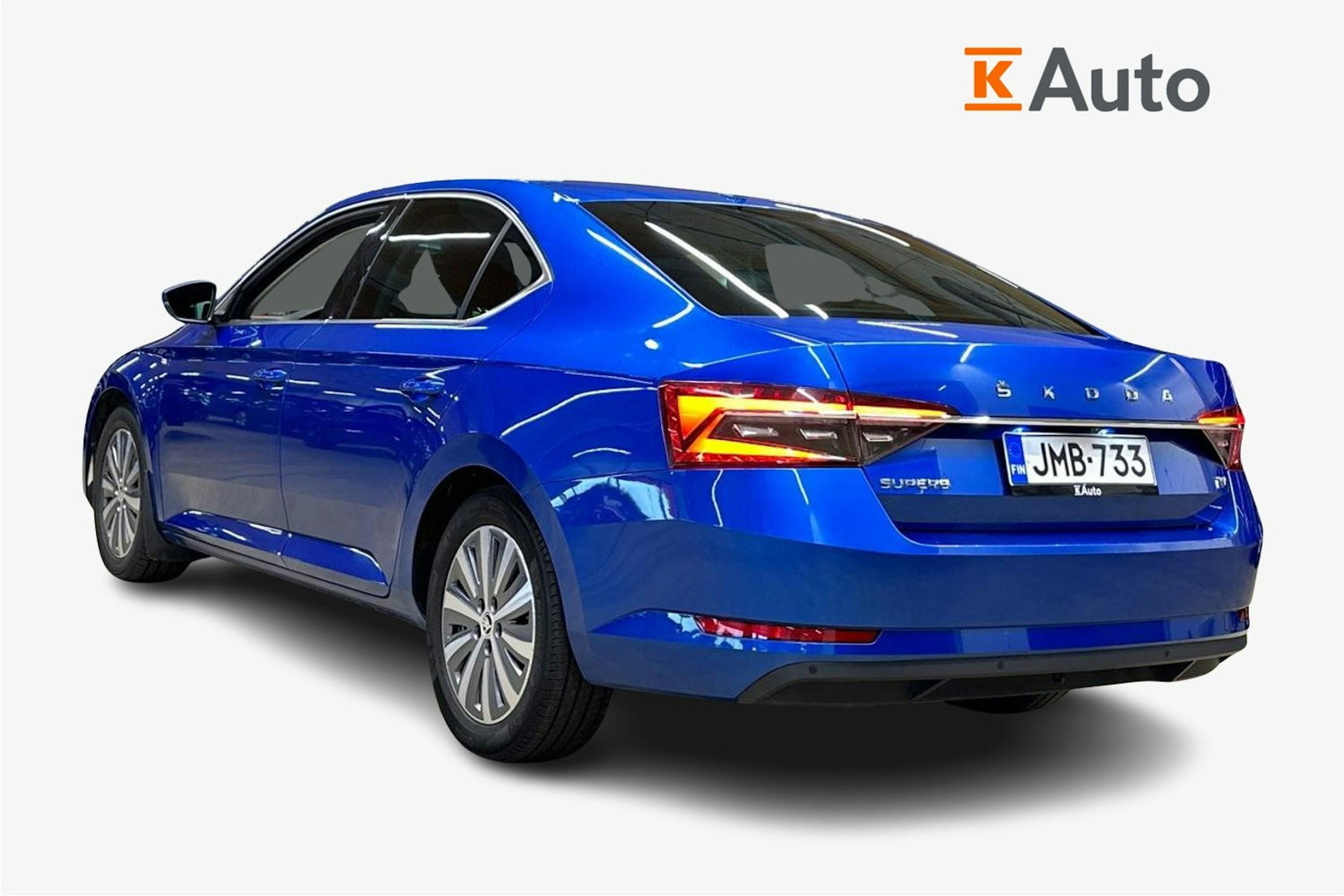 sininen Skoda Superb 2021 kuva 2.