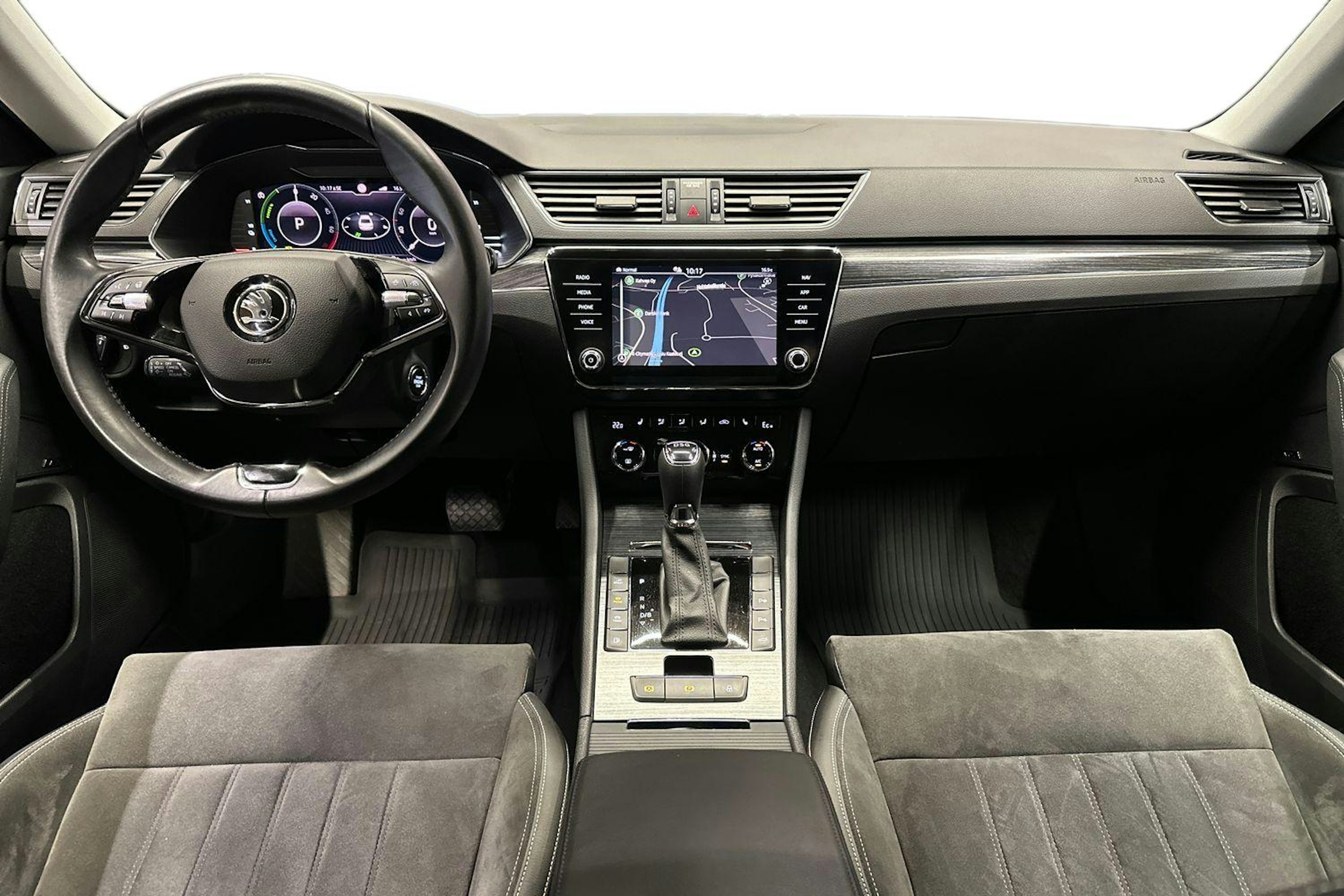 sininen Skoda Superb 2021 kuva 9.