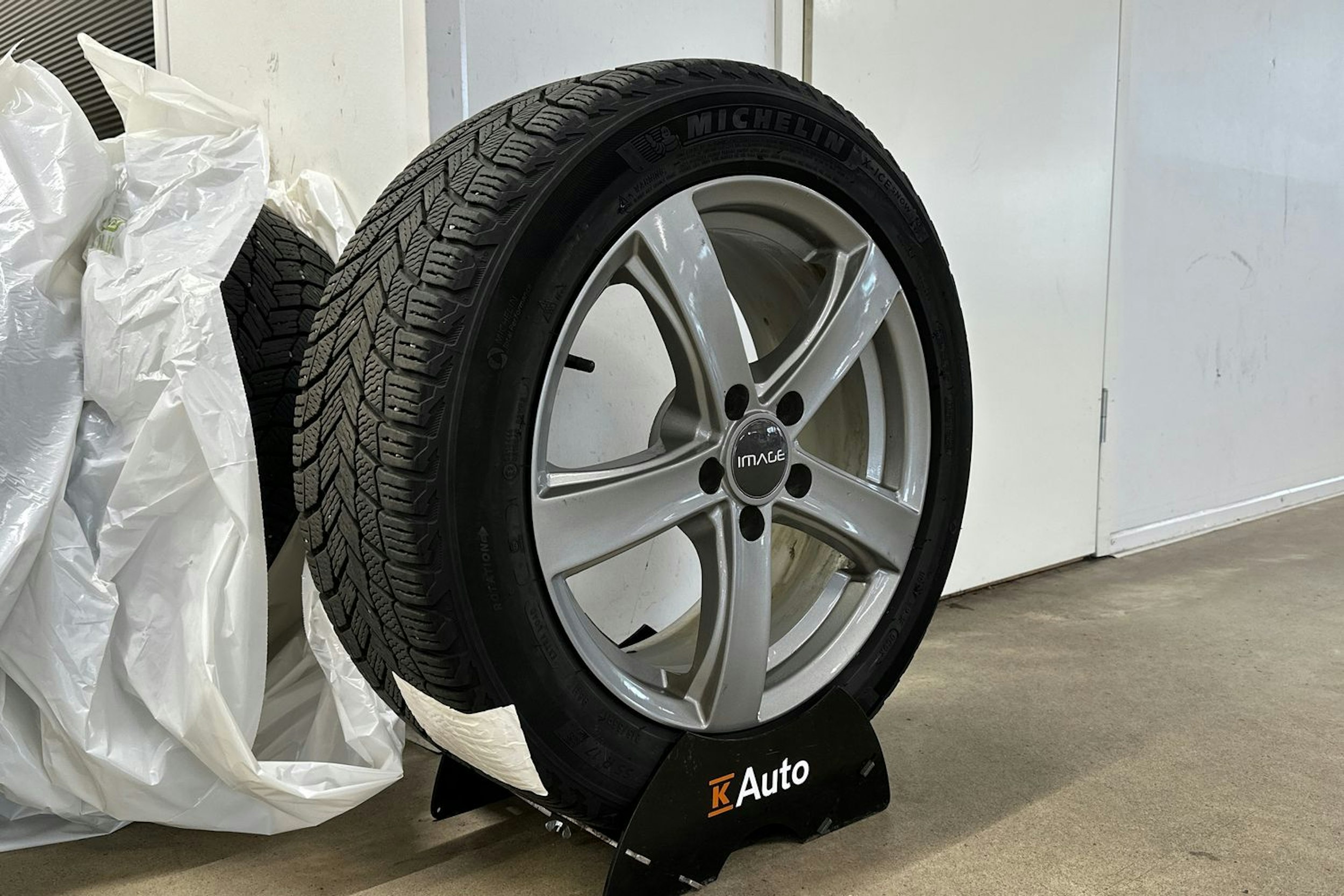 sininen Skoda Superb 2021 kuva 13.