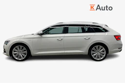 valkoinen Skoda Superb 2021 kuva 5.