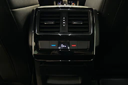 valkoinen Skoda Superb 2021 kuva 29.