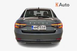 harmaa Skoda Superb 2021 kuva 3.