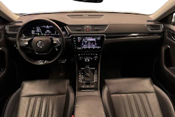 harmaa Skoda Superb 2021 kuva 7.