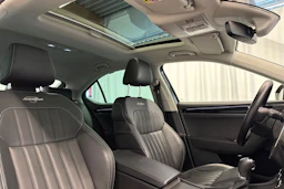harmaa Skoda Superb 2021 kuva 10.