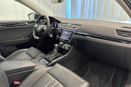 harmaa Skoda Superb 2021 kuva 12.