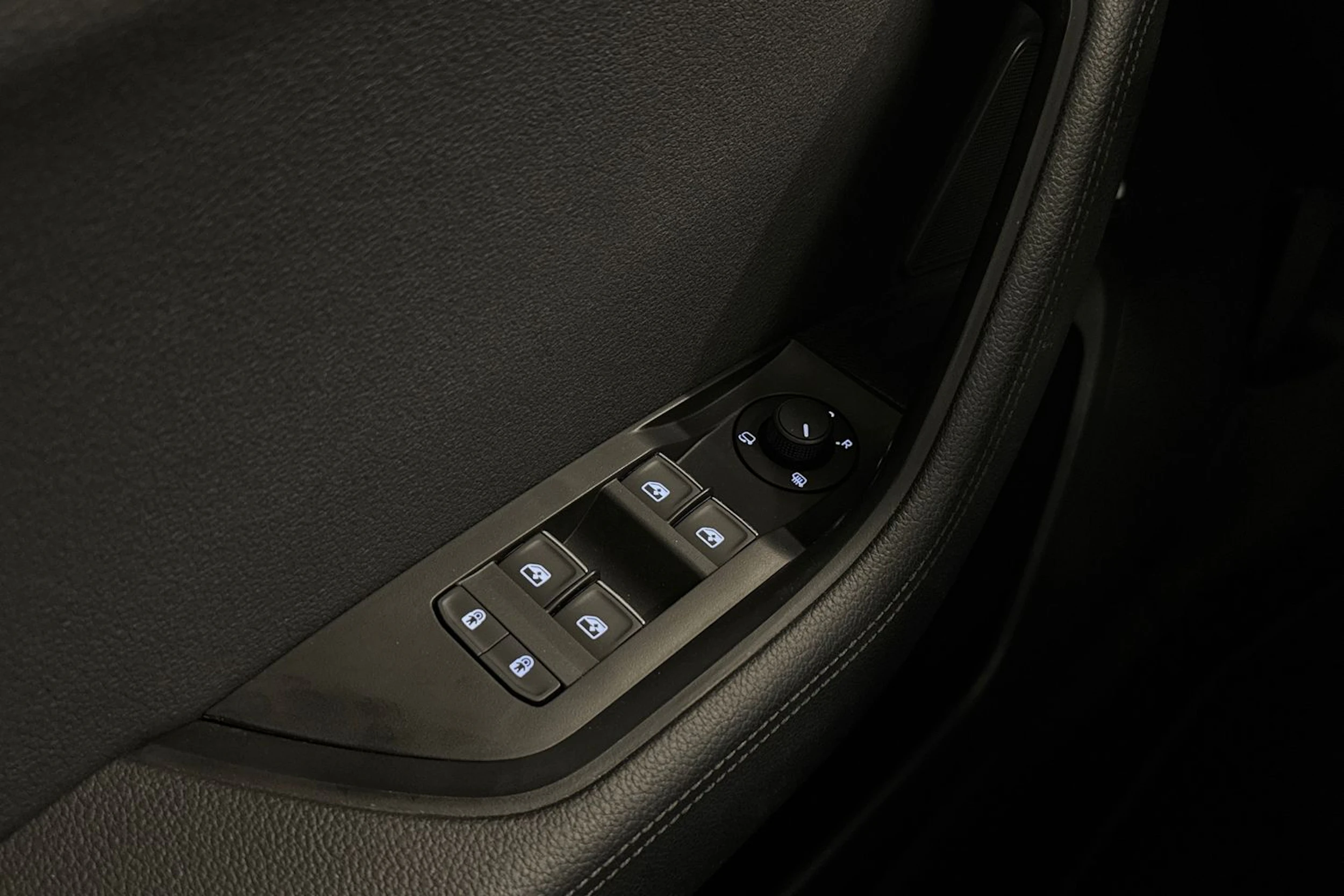 harmaa Skoda Superb 2021 kuva 23.