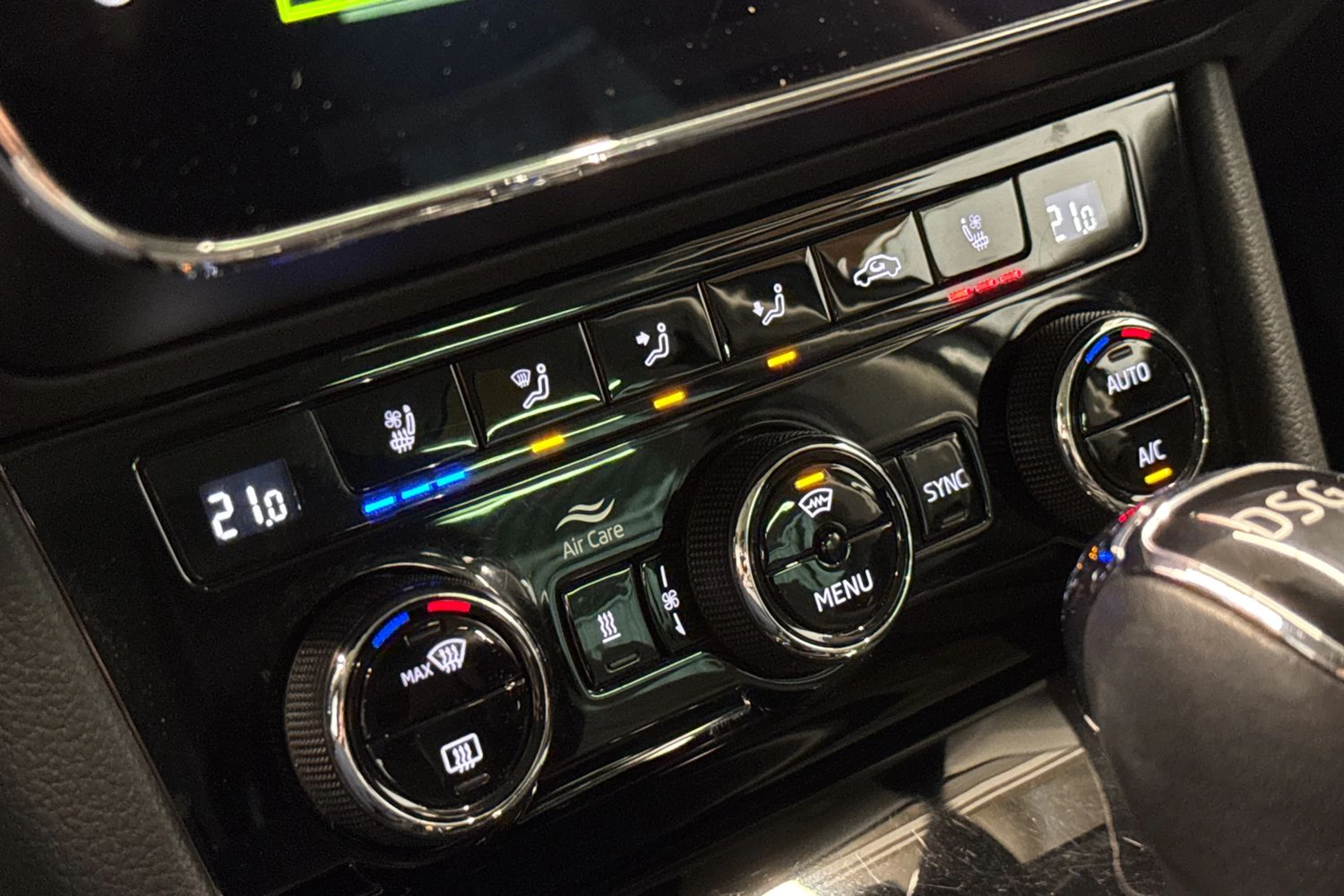 harmaa Skoda Superb 2021 kuva 29.