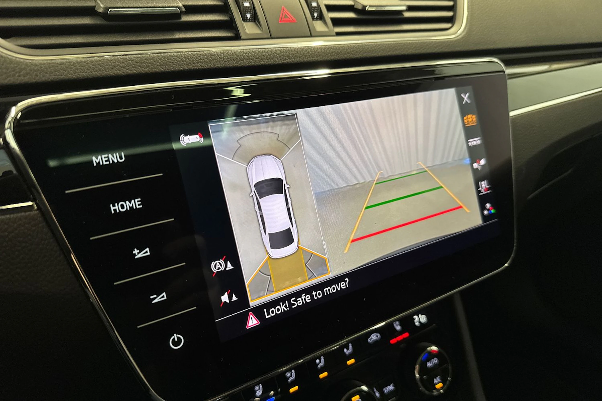 harmaa Skoda Superb 2021 kuva 31.