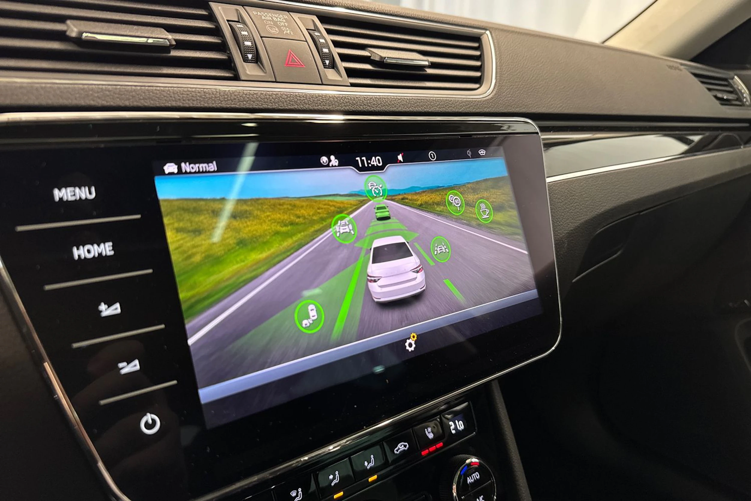 harmaa Skoda Superb 2021 kuva 34.