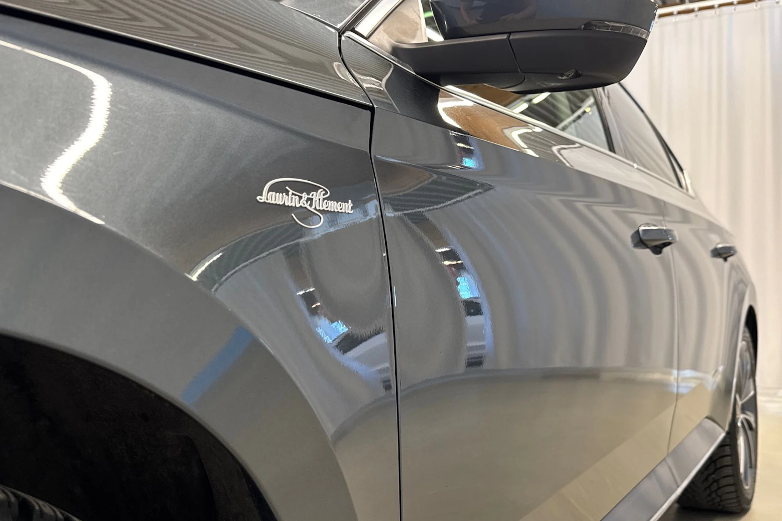 harmaa Skoda Superb 2021 kuva 37.