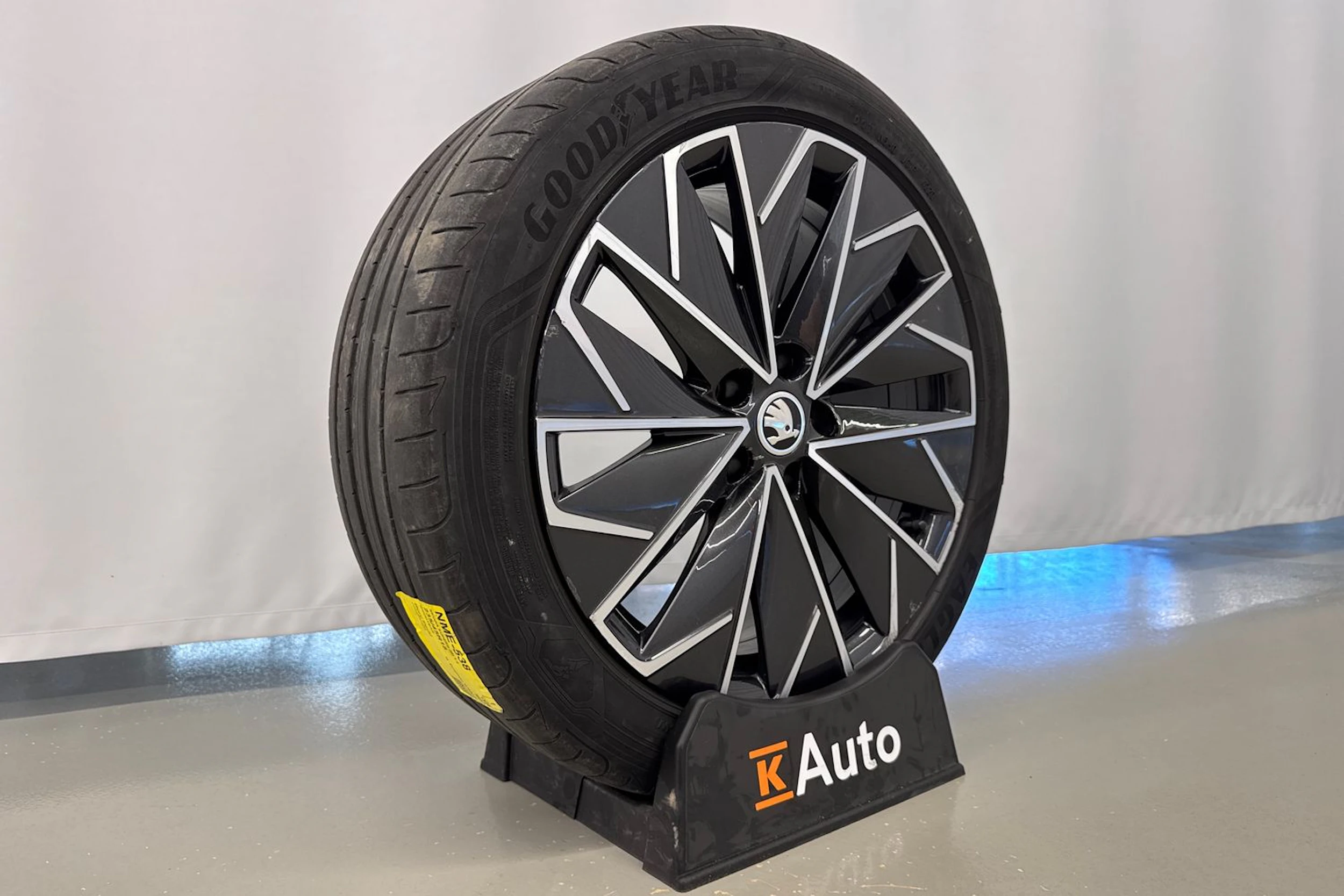 harmaa Skoda Superb 2021 kuva 39.