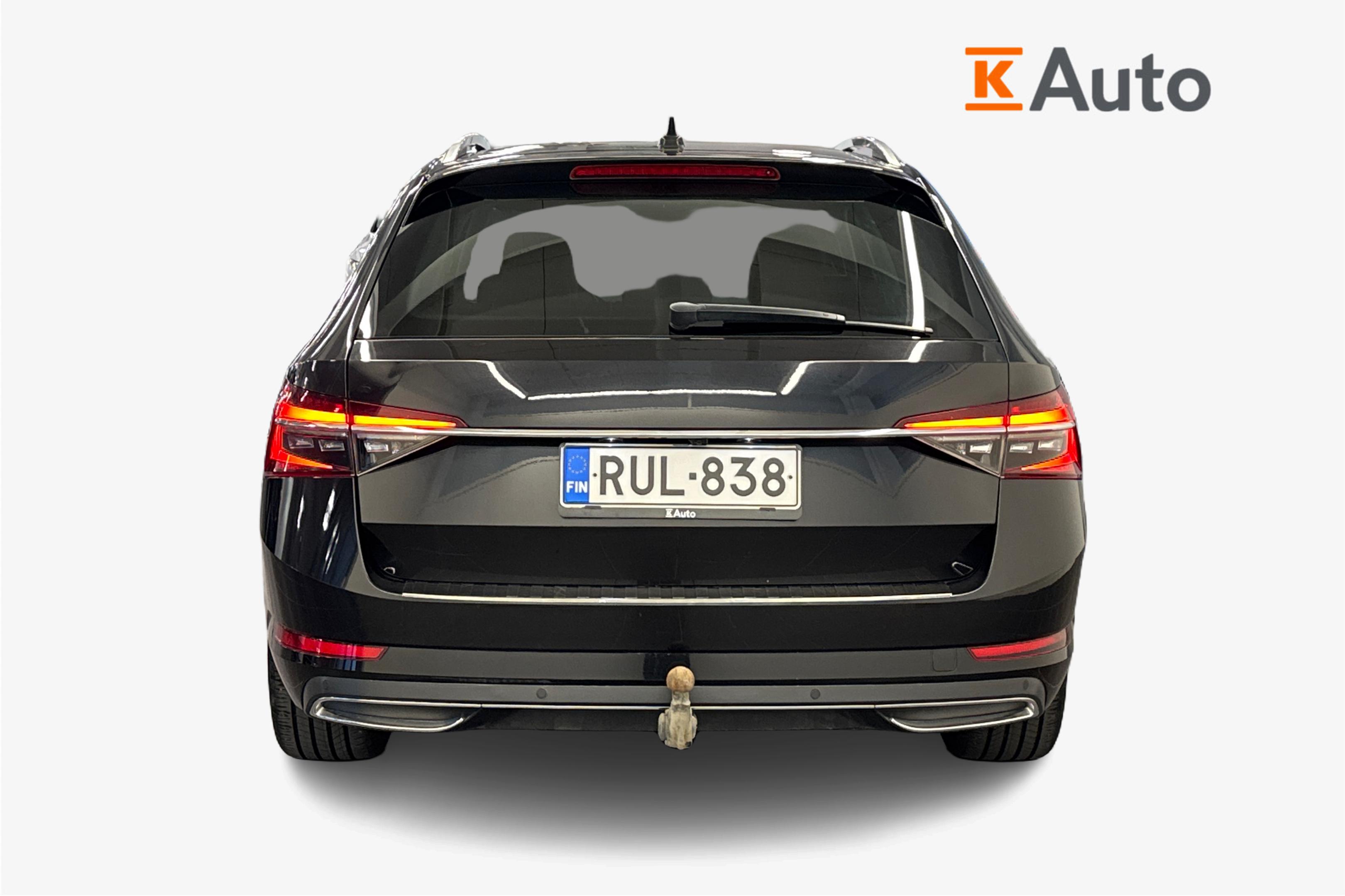 Skoda Superb 2021, kuva 3/3
