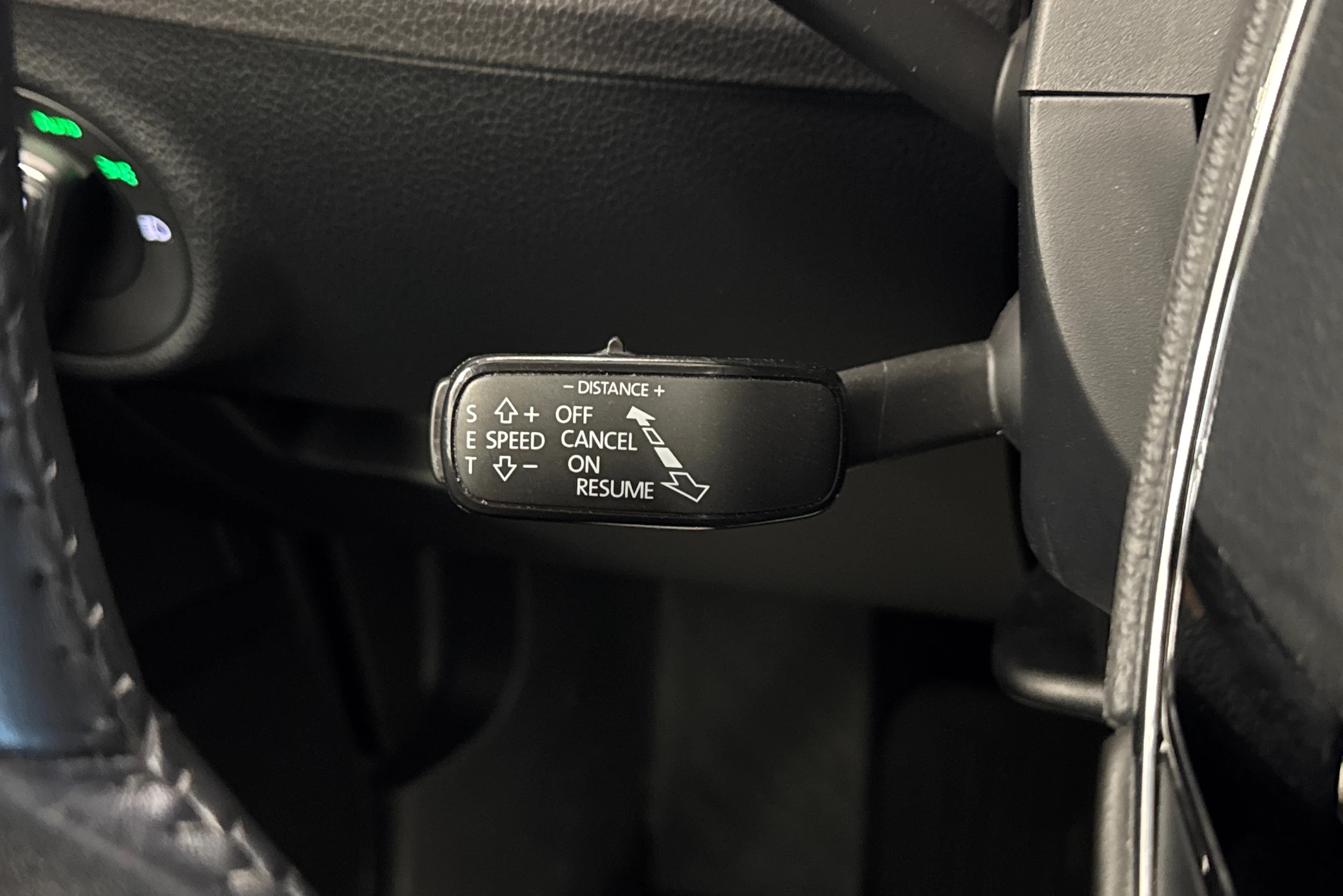 musta Skoda Superb 2021 kuva 14.