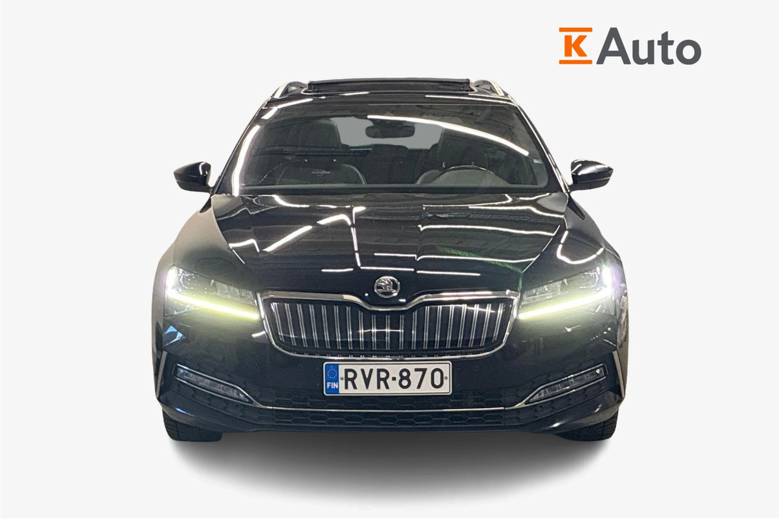 Musta Skoda Superb 2021 kuva 5.
