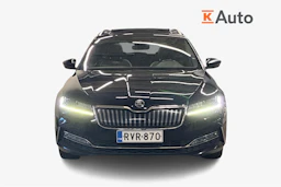 Musta Skoda Superb 2021 kuva 5.