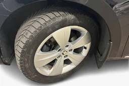 Musta Skoda Superb 2021 kuva 12.