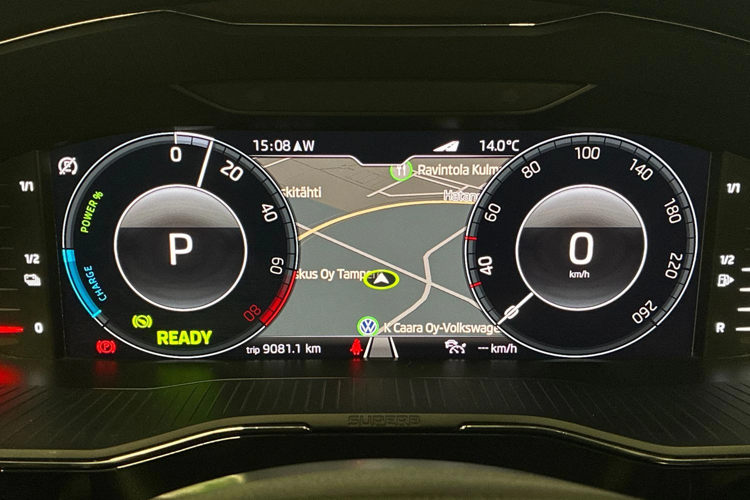 Musta Skoda Superb 2021 kuva 16.