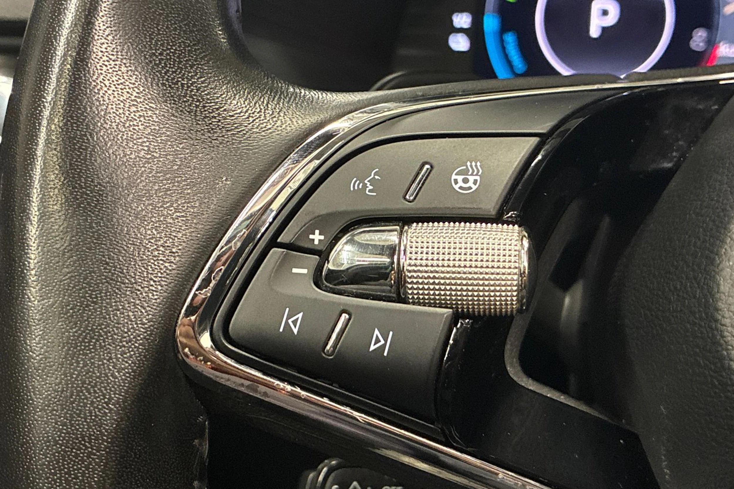 Musta Skoda Superb 2021 kuva 17.
