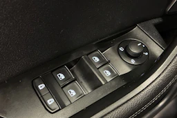 Musta Skoda Superb 2021 kuva 20.