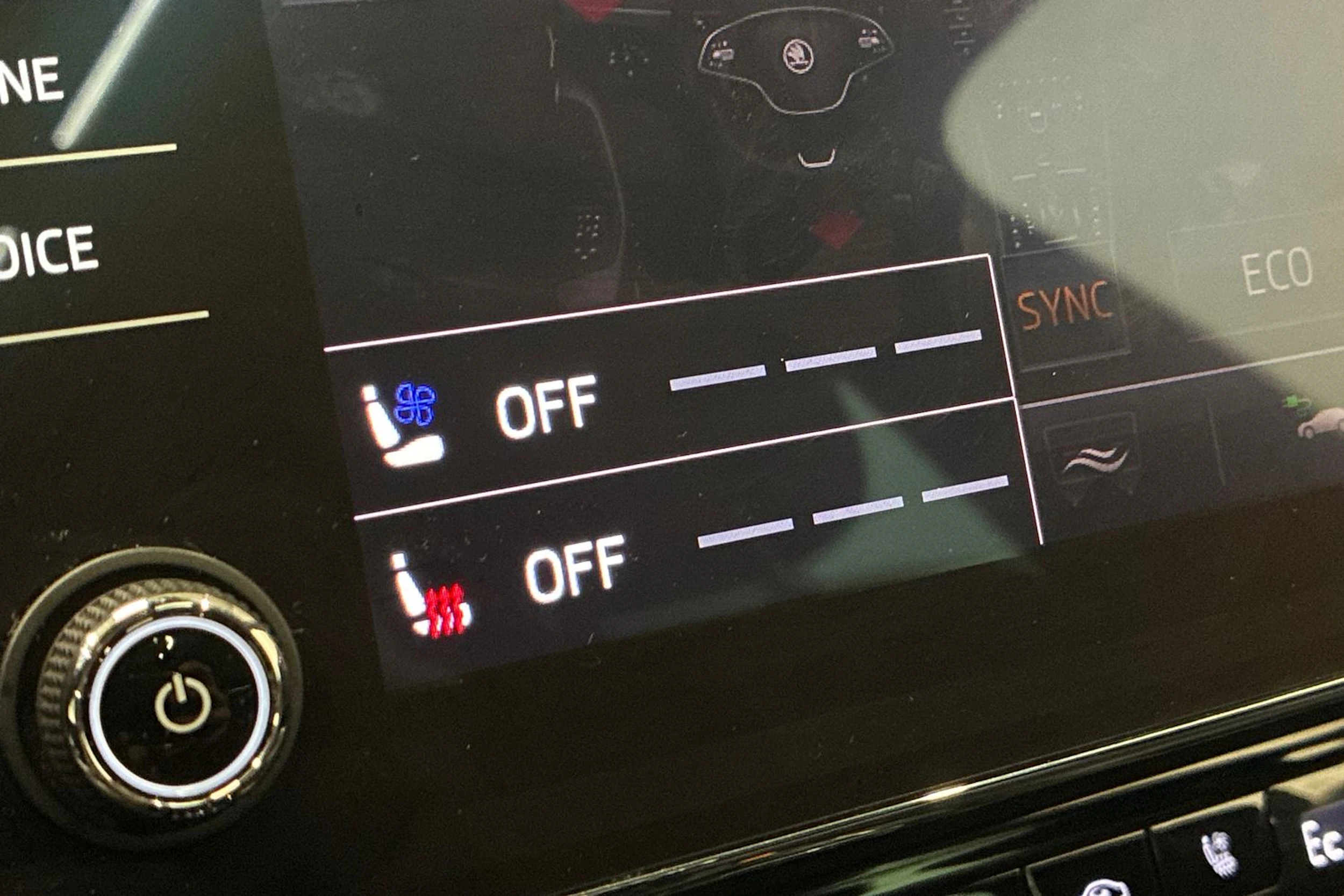 Musta Skoda Superb 2021 kuva 26.