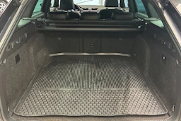 Musta Skoda Superb 2021 kuva 30.