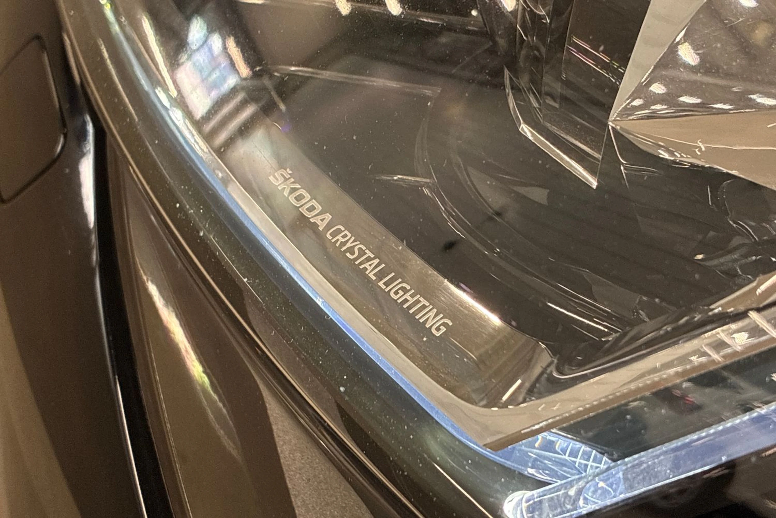 Musta Skoda Superb 2021 kuva 32.