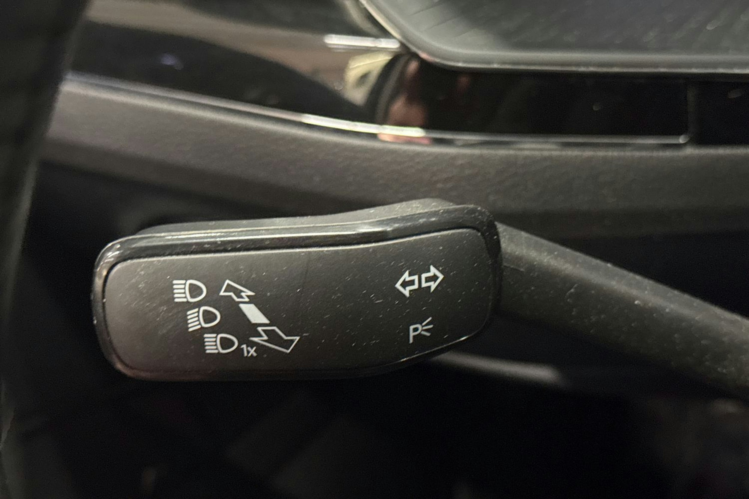 Musta Skoda Superb 2021 kuva 23.