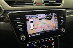 Musta Skoda Superb 2021 kuva 31.