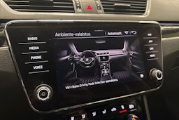 Musta Skoda Superb 2021 kuva 35.