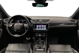 valkoinen Skoda Superb 2021 kuva 7.