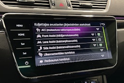 valkoinen Skoda Superb 2021 kuva 28.