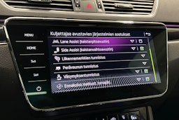 valkoinen Skoda Superb 2021 kuva 29.