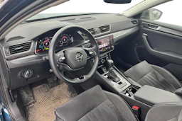 sininen Skoda Superb 2022 kuva 3.