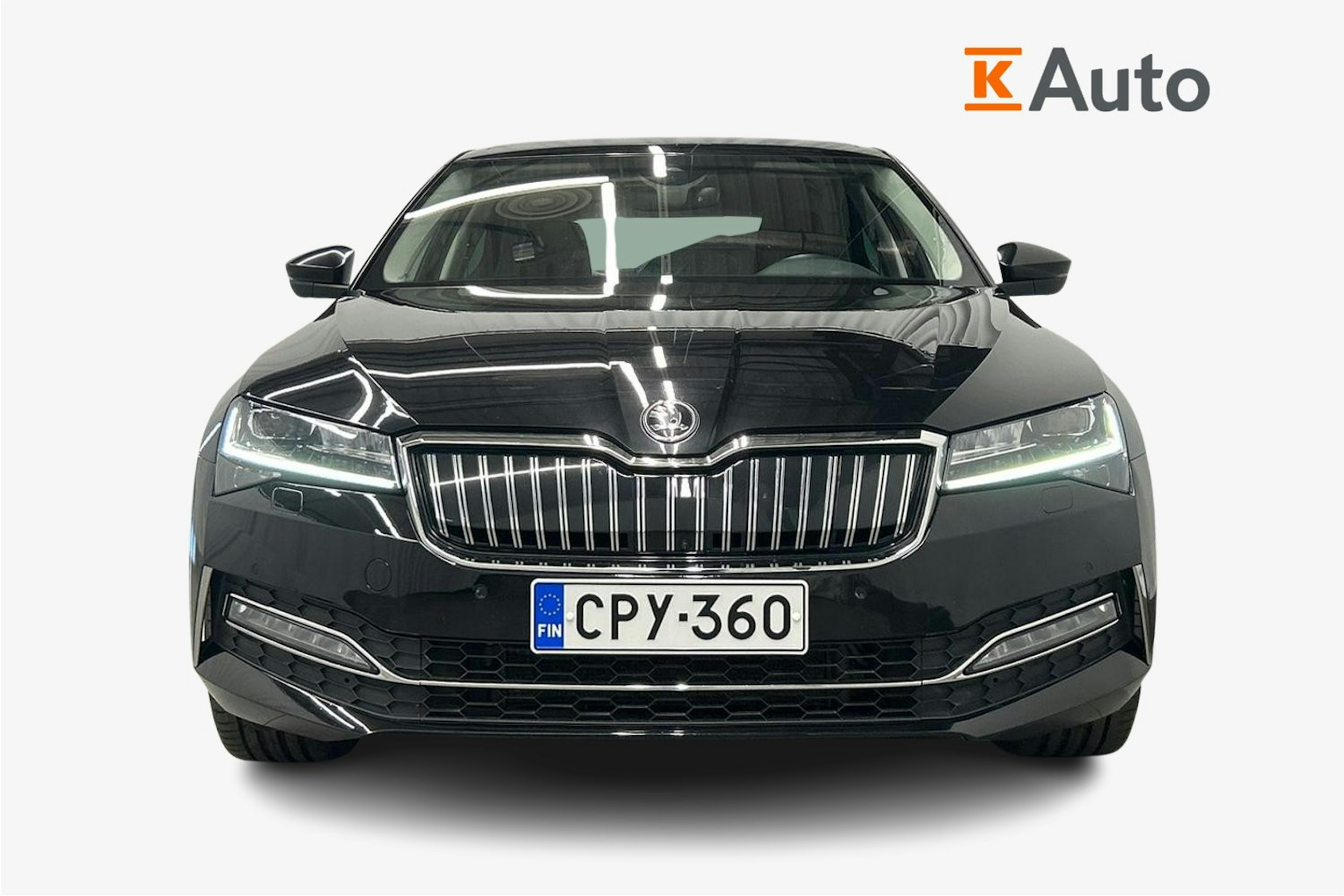 musta Skoda Superb 2022 kuva 5.