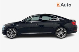 musta Skoda Superb 2022 kuva 6.