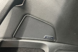 musta Skoda Superb 2022 kuva 28.