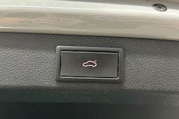 harmaa Skoda Superb 2022 kuva 16.