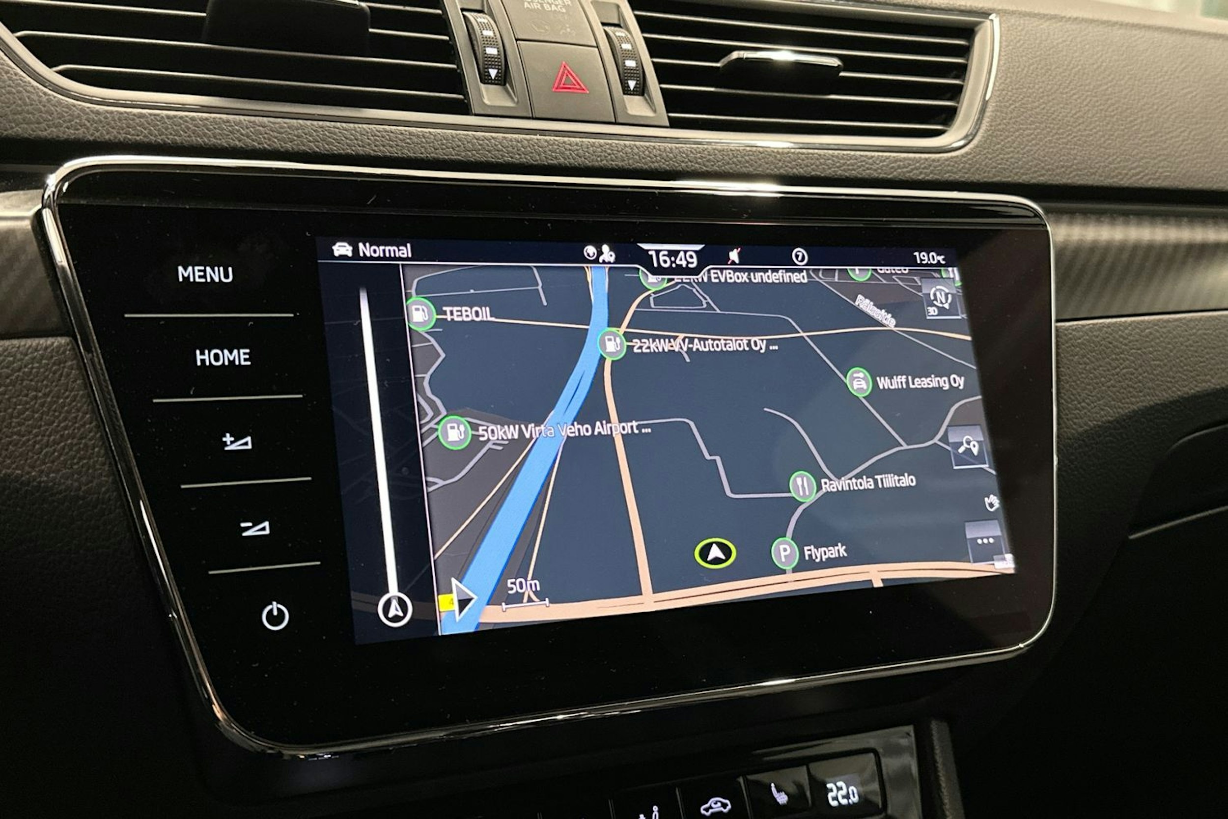 harmaa Skoda Superb 2022 kuva 31.