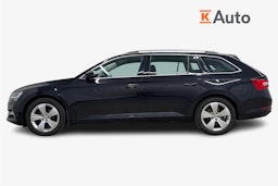 Musta Skoda Superb 2022 kuva 6.