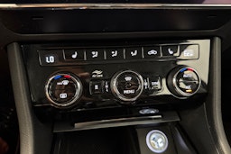 Musta Skoda Superb 2022 kuva 21.