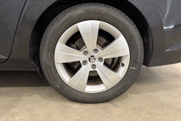 Musta Skoda Superb 2022 kuva 28.