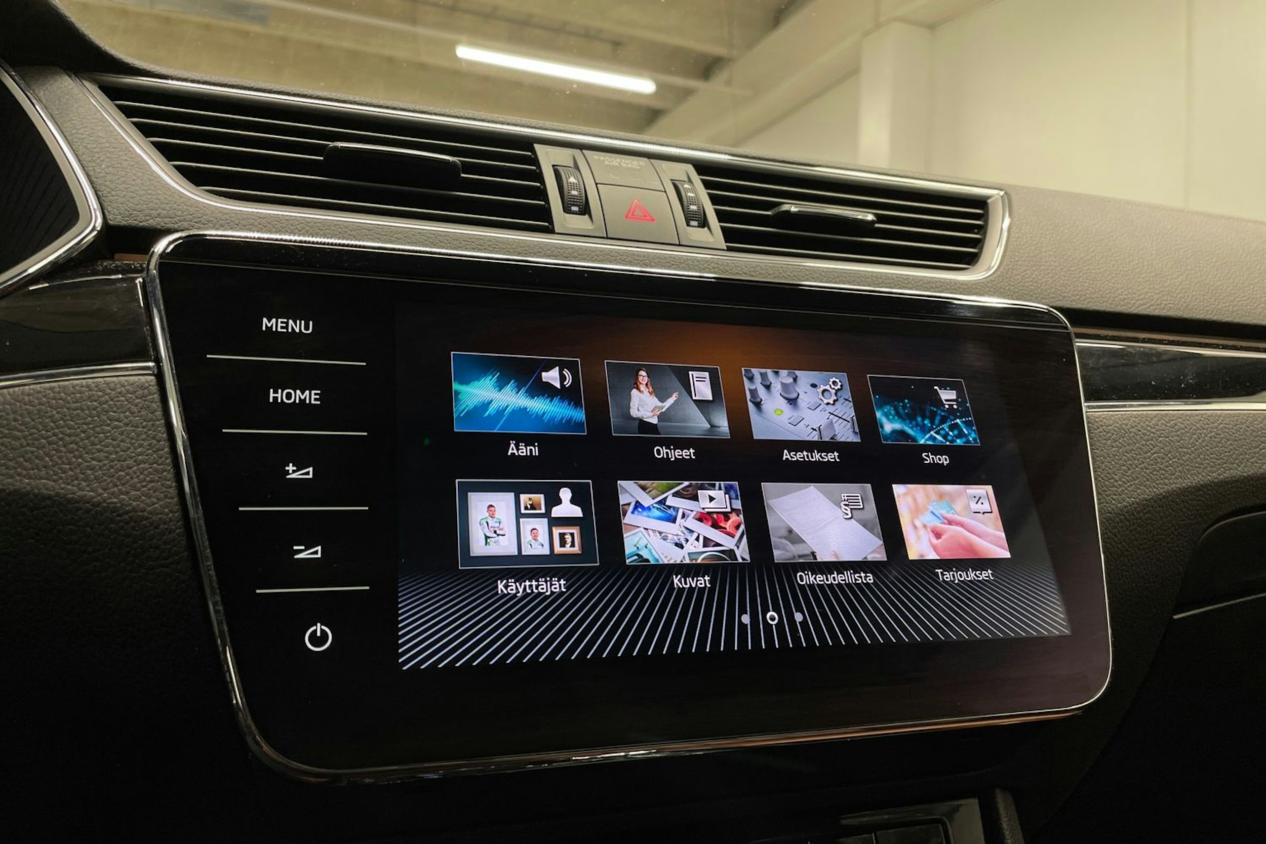 Sininen Skoda Superb 2022 kuva 18.