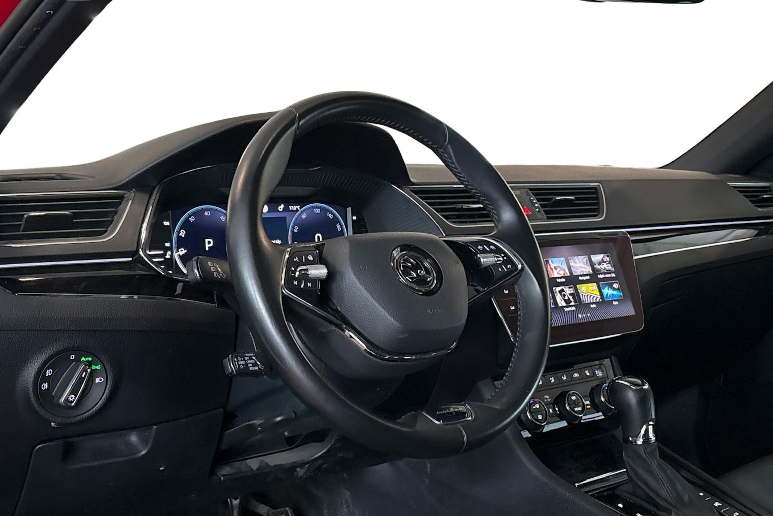 punainen Skoda Superb 2022 kuva 3.