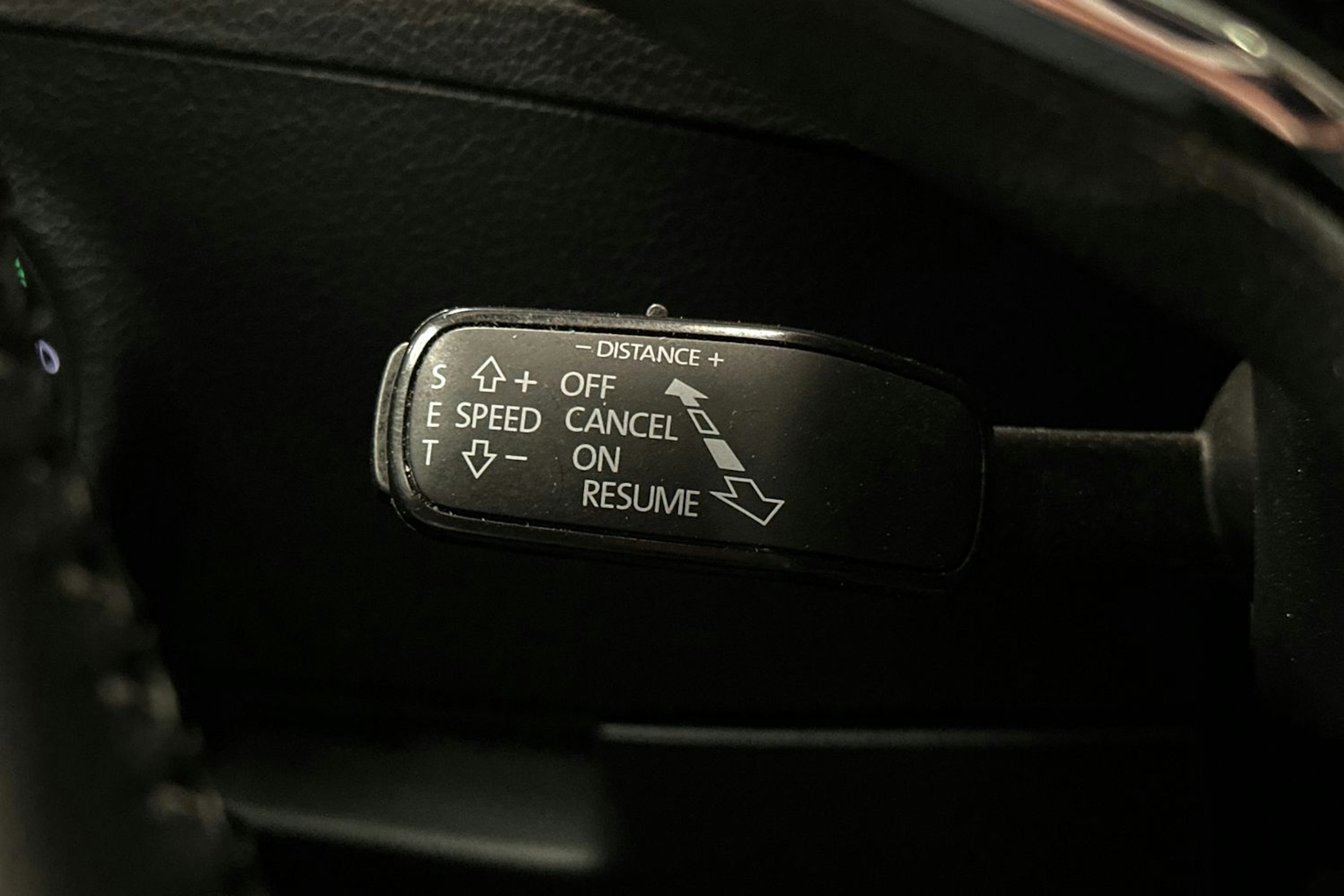 punainen Skoda Superb 2022 kuva 25.
