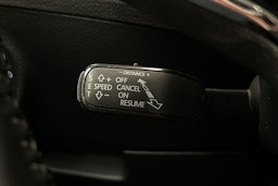 punainen Skoda Superb 2022 kuva 25.